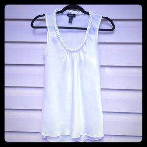 Spense Sleeveless Blouse With Twisted Neckline